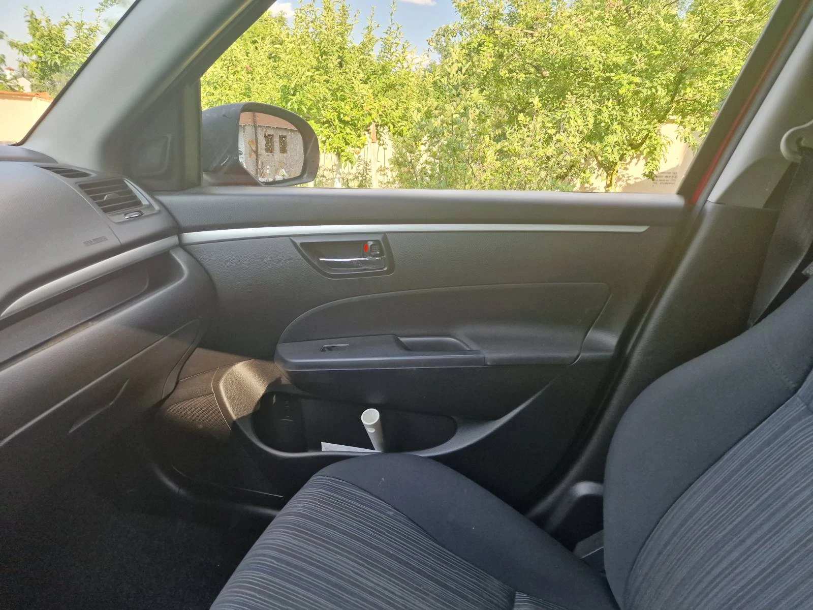 Suzuki Swift 1.2, снимка 9 - Автомобили и джипове - 55698305