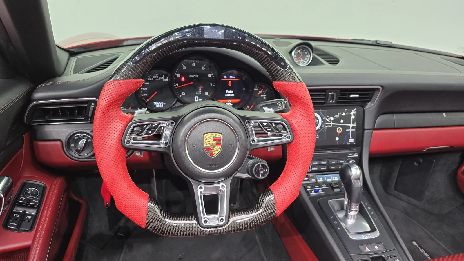 Porsche 911 Carrera 4 GTS* ПОДГРЕВ ВОЛАН* КРАЙНА ЦЕНА, снимка 12 - Автомобили и джипове - 55348663