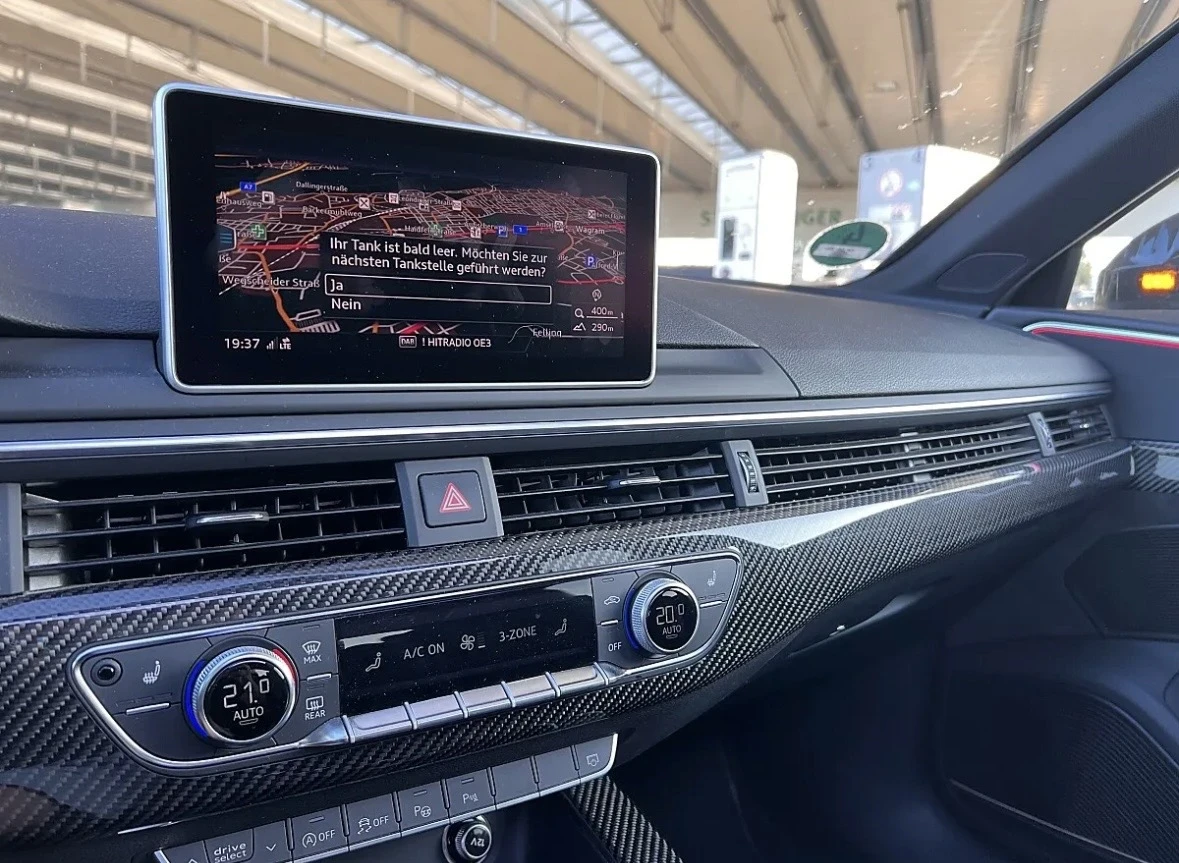Audi A4 40TDI , снимка 12 - Автомобили и джипове - 55751243