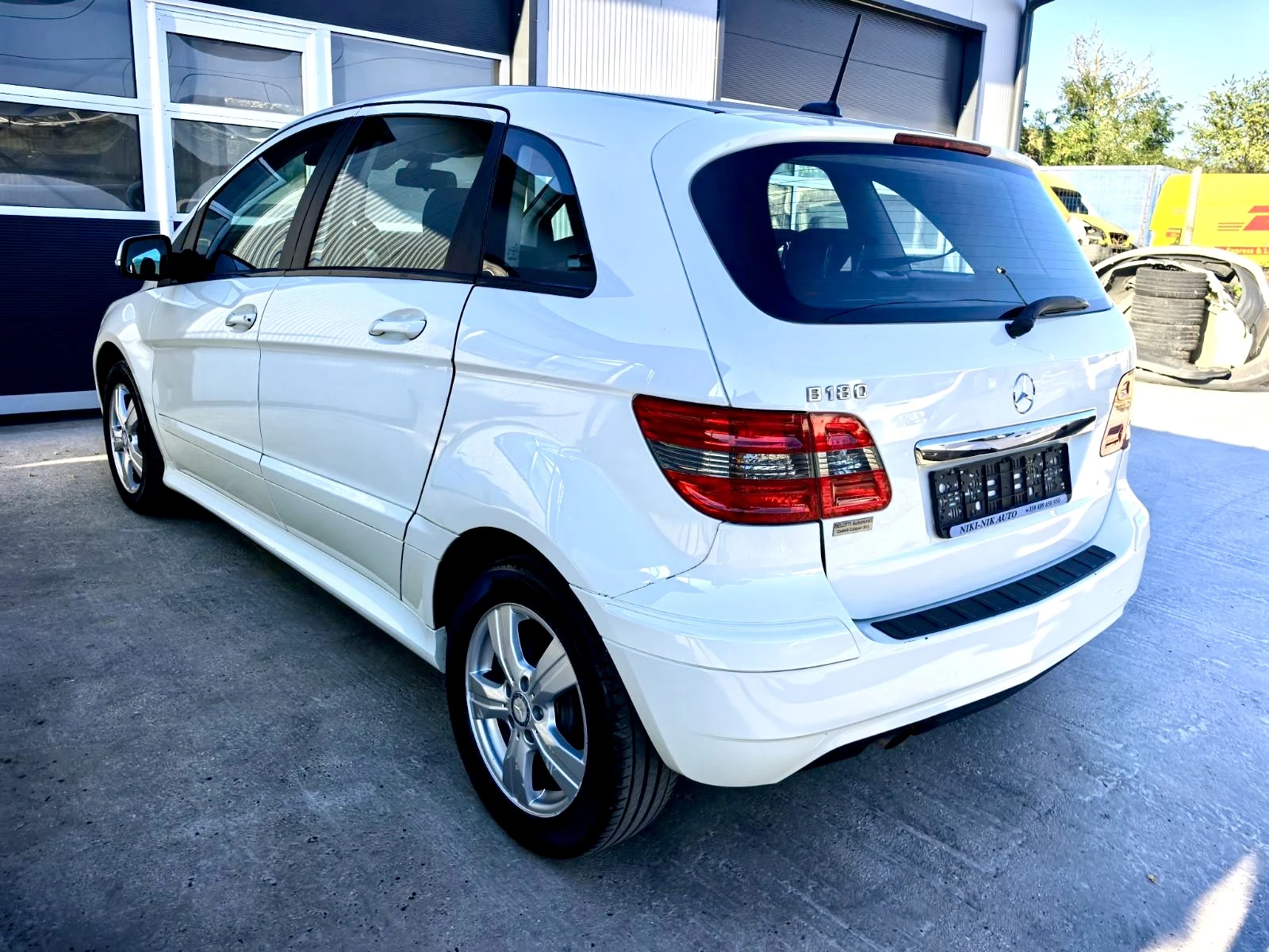 Mercedes-Benz B 180 i FACELIFT, снимка 5 - Автомобили и джипове - 55992952