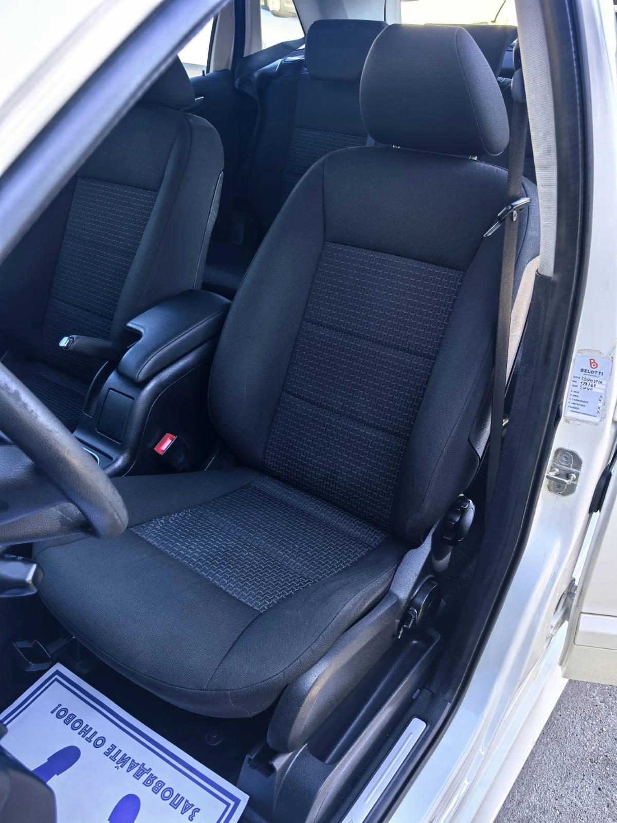 Mercedes-Benz B 180 i FACELIFT, снимка 12 - Автомобили и джипове - 55992952