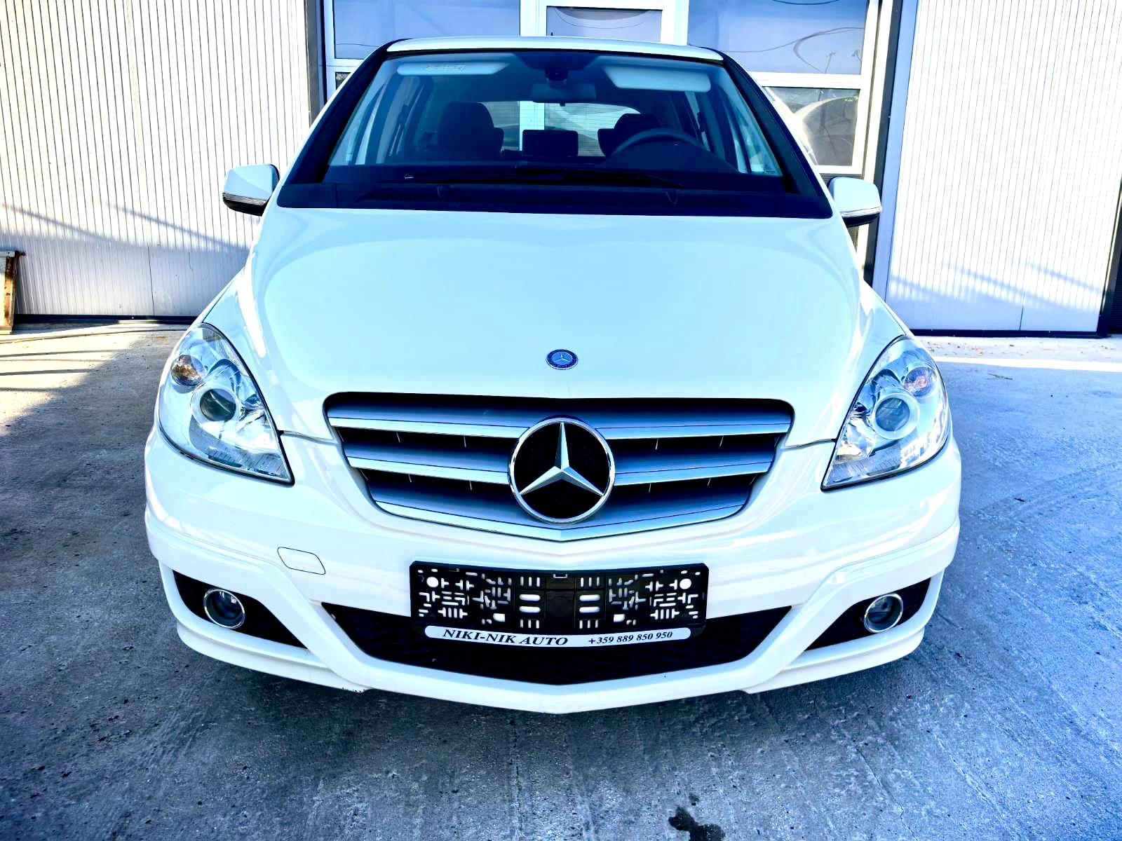 Mercedes-Benz B 180 i FACELIFT, снимка 2 - Автомобили и джипове - 55992952