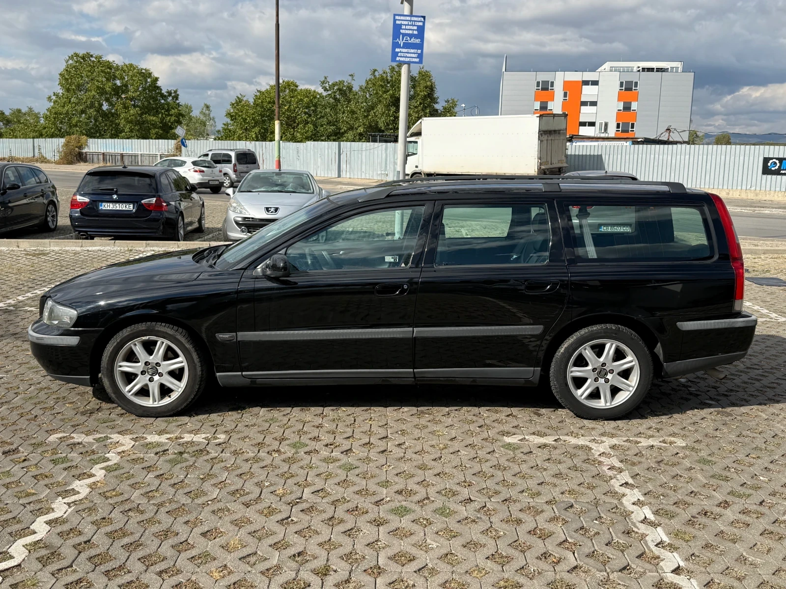 Volvo V70 2.4i, снимка 8 - Автомобили и джипове - 56217595