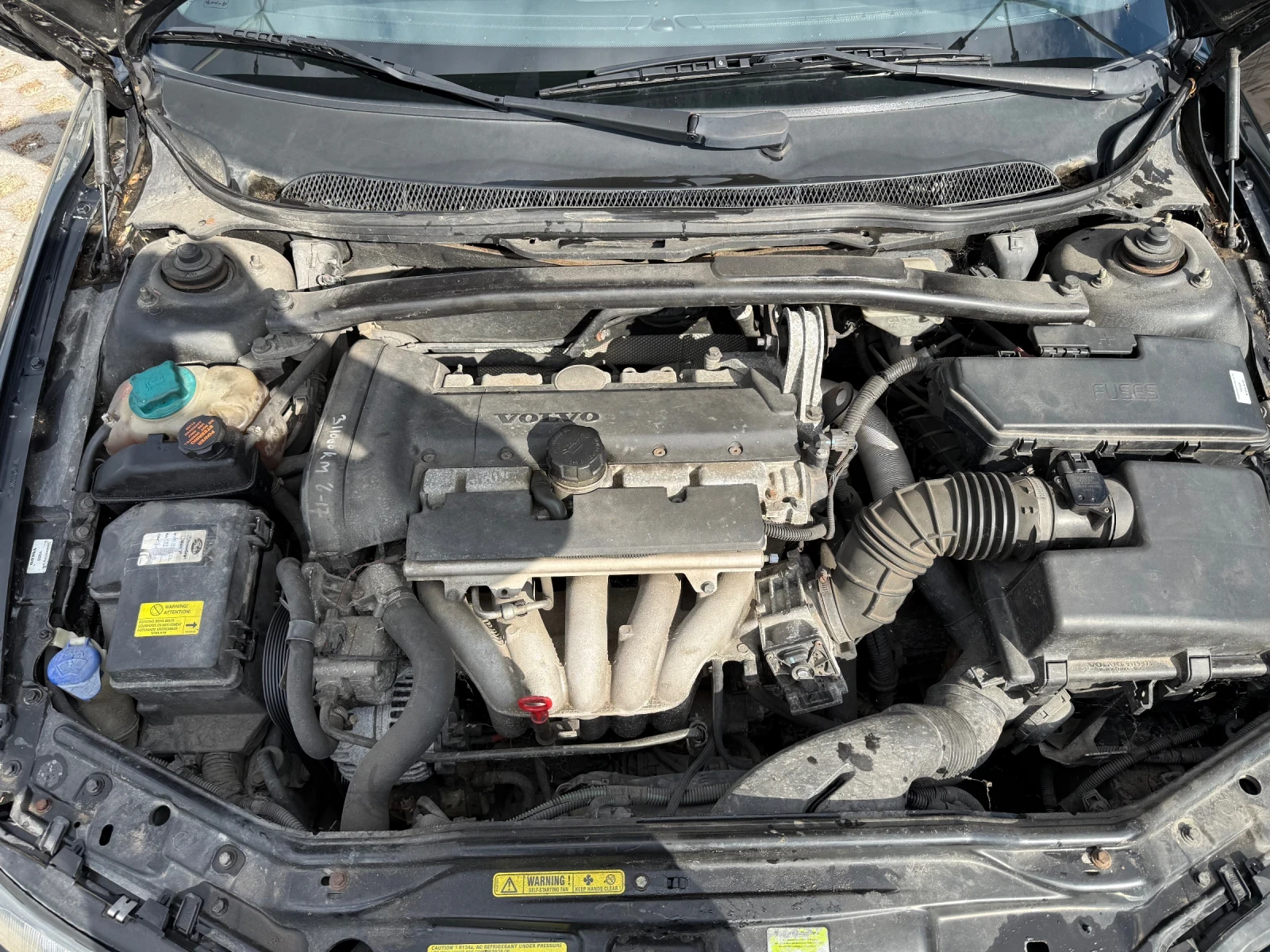 Volvo V70 2.4i, снимка 16 - Автомобили и джипове - 56217595