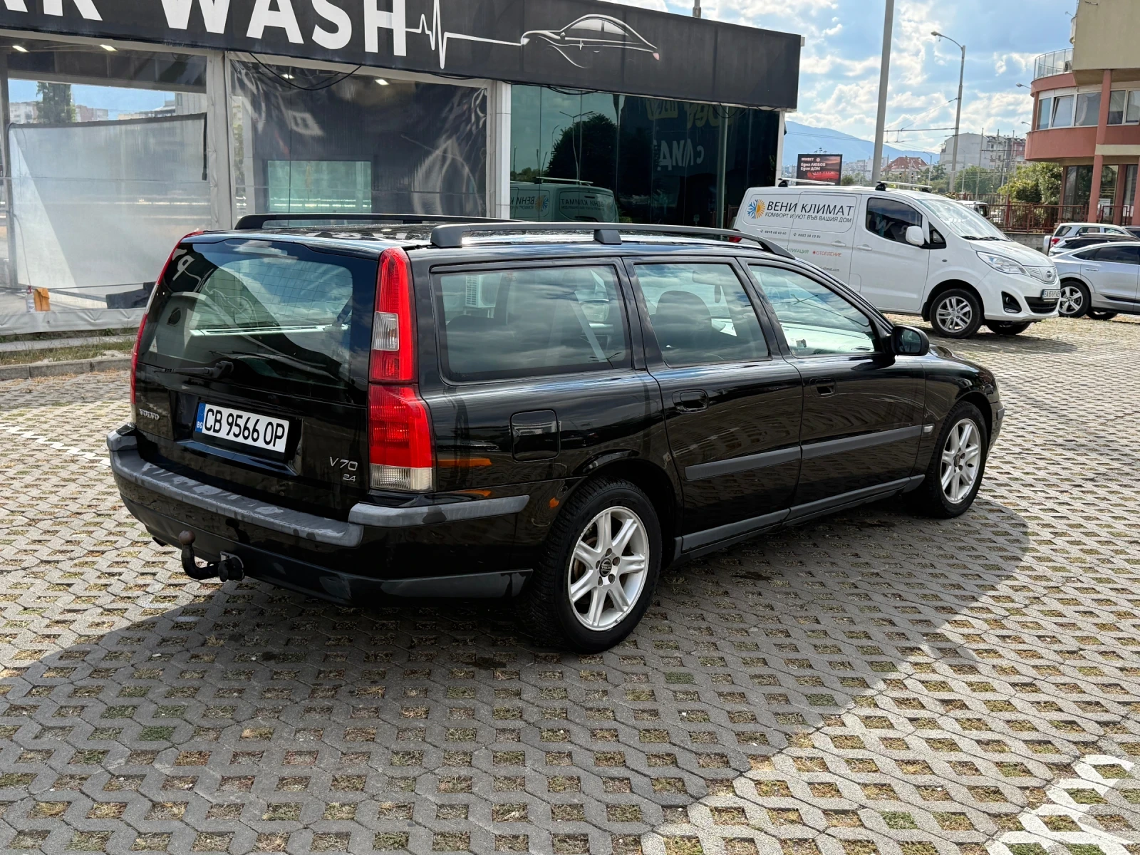 Volvo V70 2.4i, снимка 5 - Автомобили и джипове - 56217595