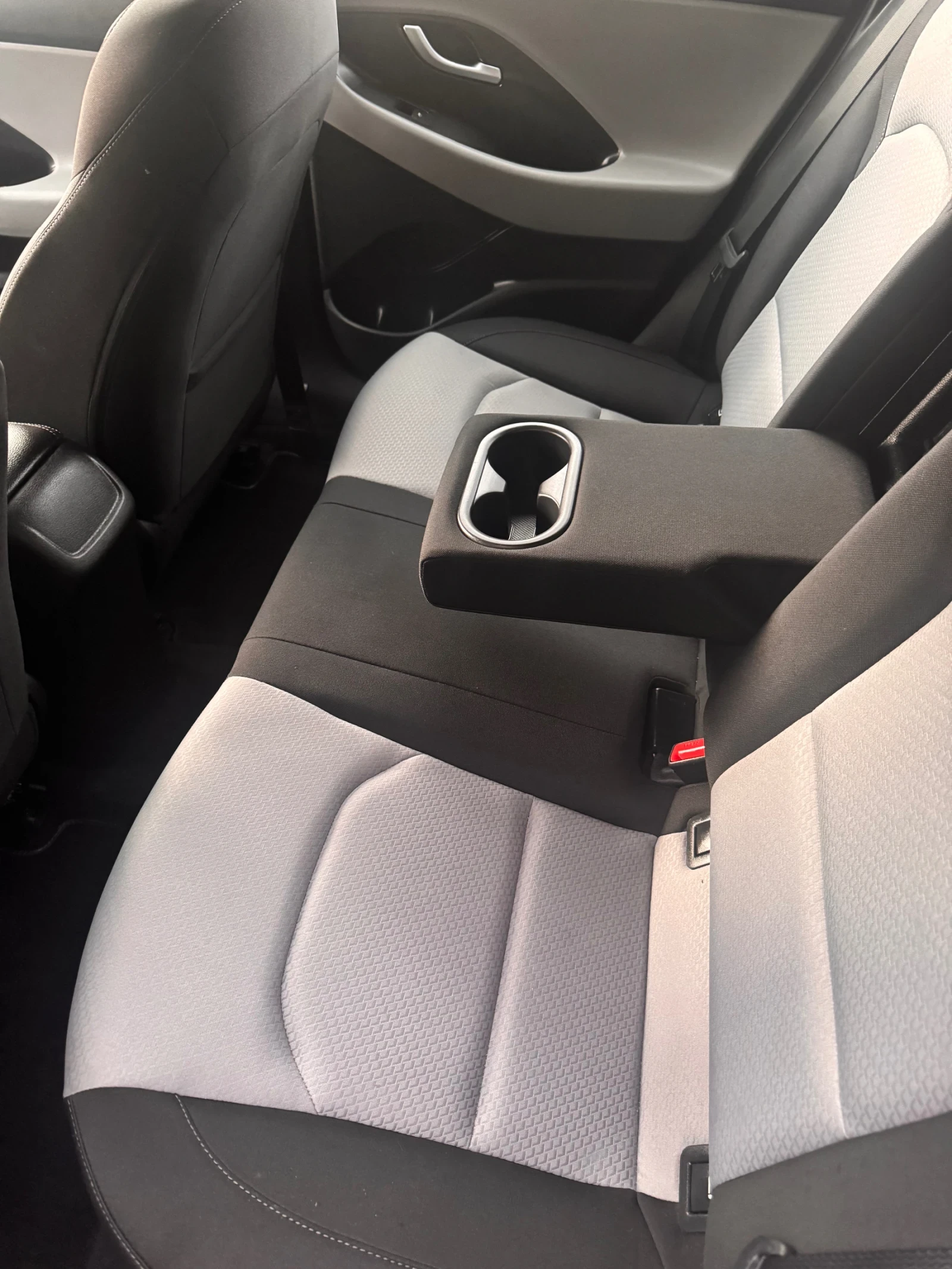 Hyundai I30, снимка 9 - Автомобили и джипове - 56439103