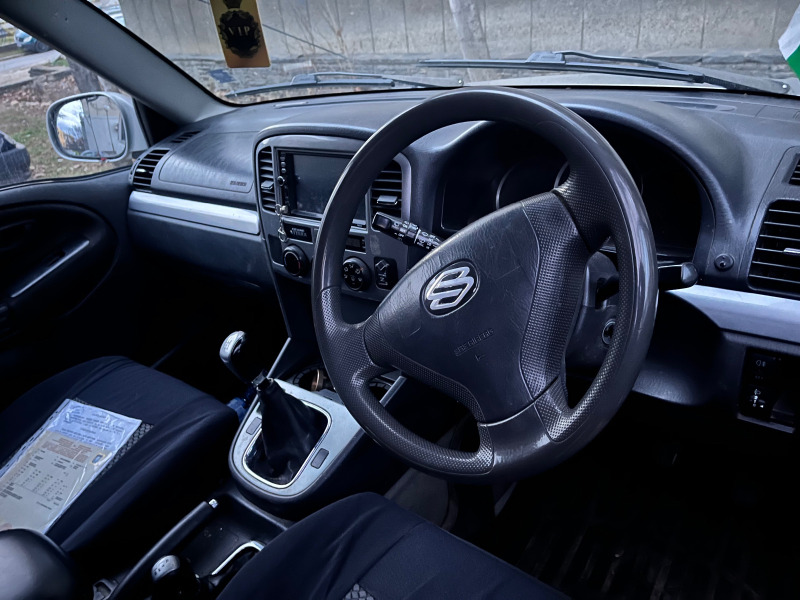 Suzuki Grand vitara 1.6, снимка 5 - Автомобили и джипове - 44295399