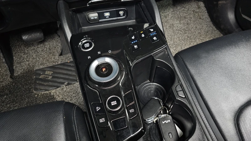 Kia Sportage 1.6T Hybrid/Пълна сервизна история !!!, снимка 9 - Автомобили и джипове - 53417519