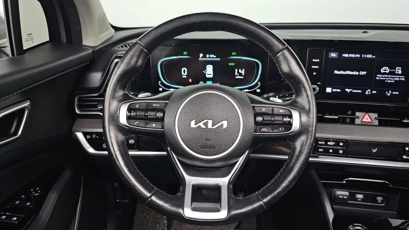 Kia Sportage 1.6T Hybrid/Пълна сервизна история !!!, снимка 10 - Автомобили и джипове - 53417519