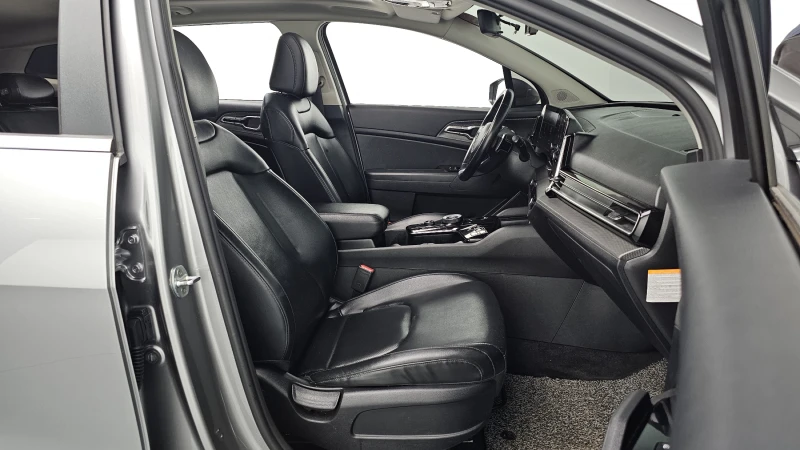 Kia Sportage 1.6T Hybrid/Пълна сервизна история !!!, снимка 7 - Автомобили и джипове - 53417519