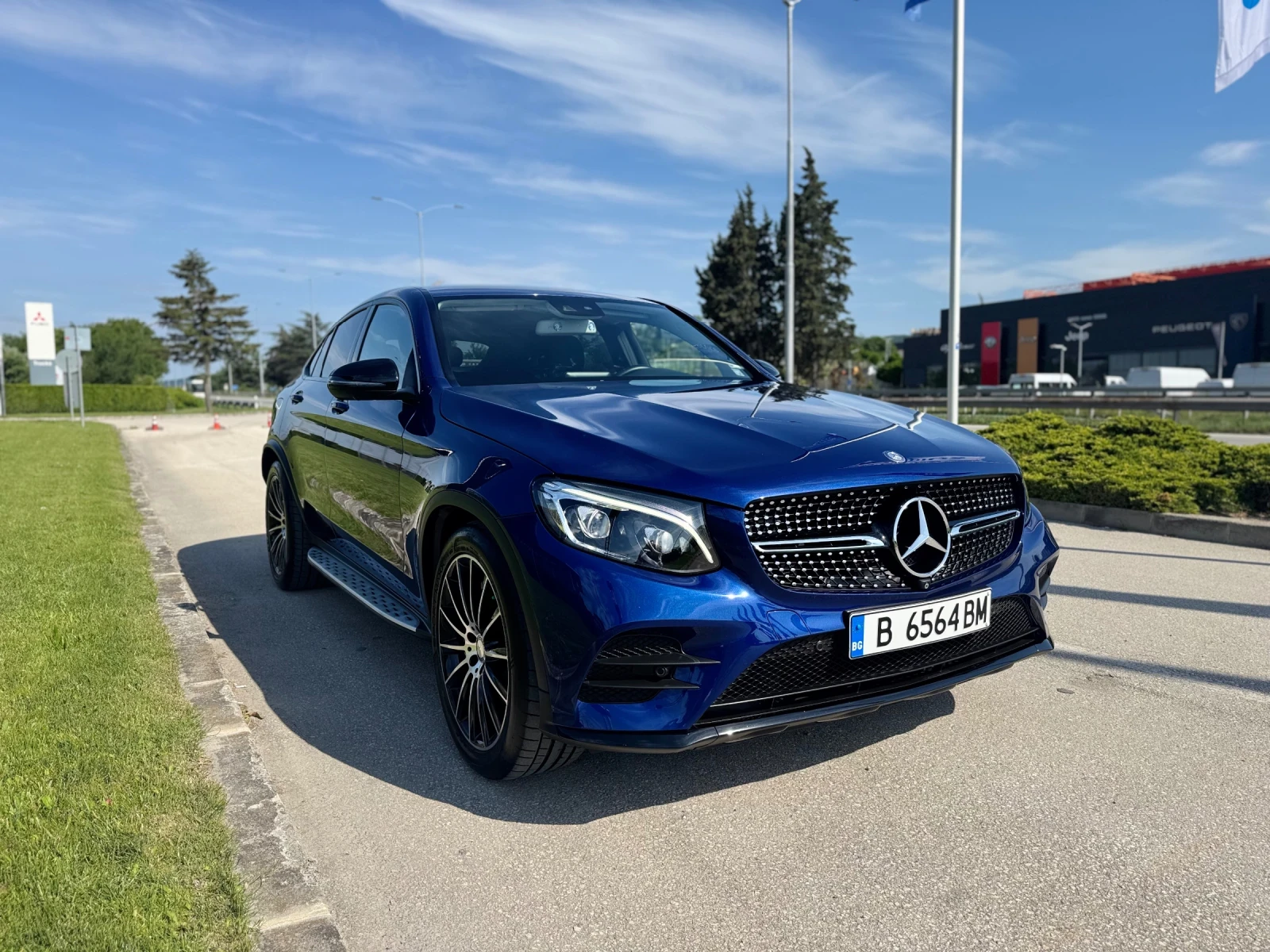 Mercedes-Benz GLC 220 Coupe 4MATIC AMG Line - изображение 4
