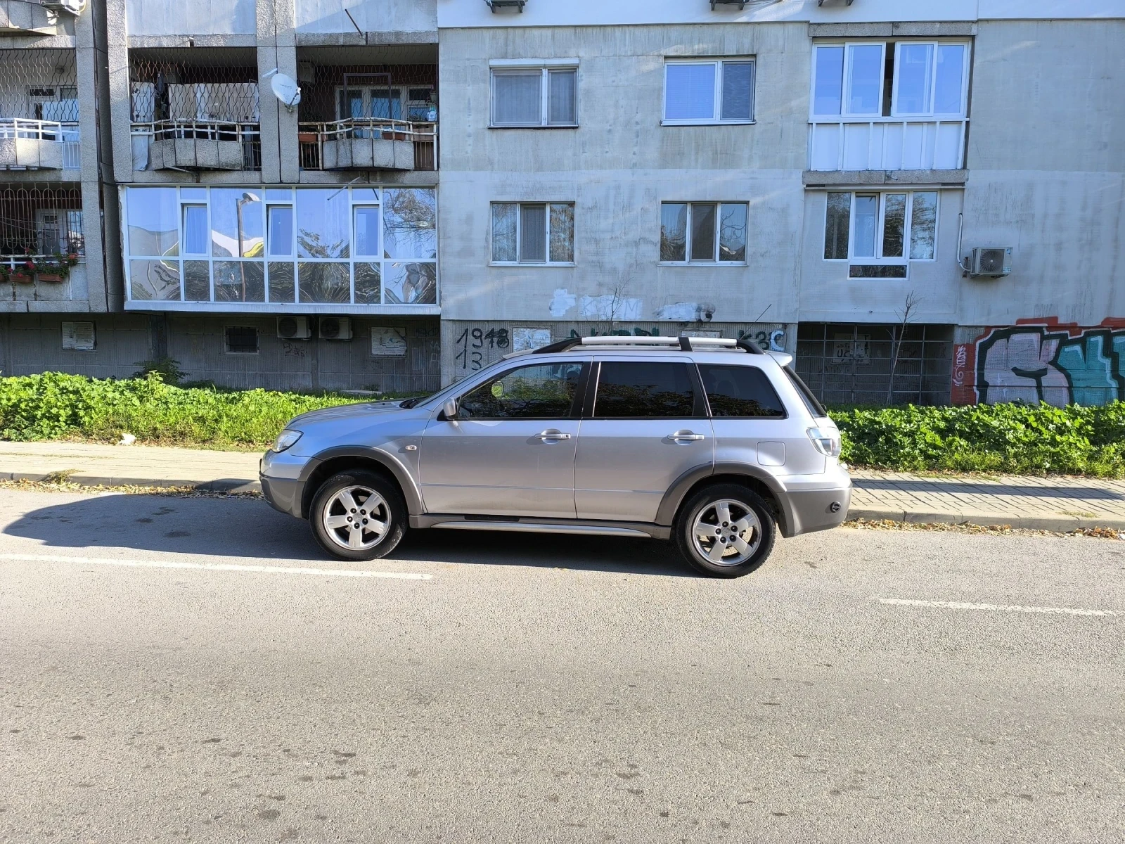Mitsubishi Outlander  2.4 i 16V 4WD LPG - изображение 5