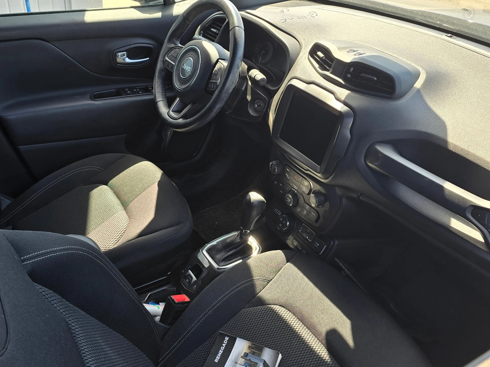 Jeep Renegade 4xe PLUG-IN HYBRID 240p.s.Automatik S - изображение 6