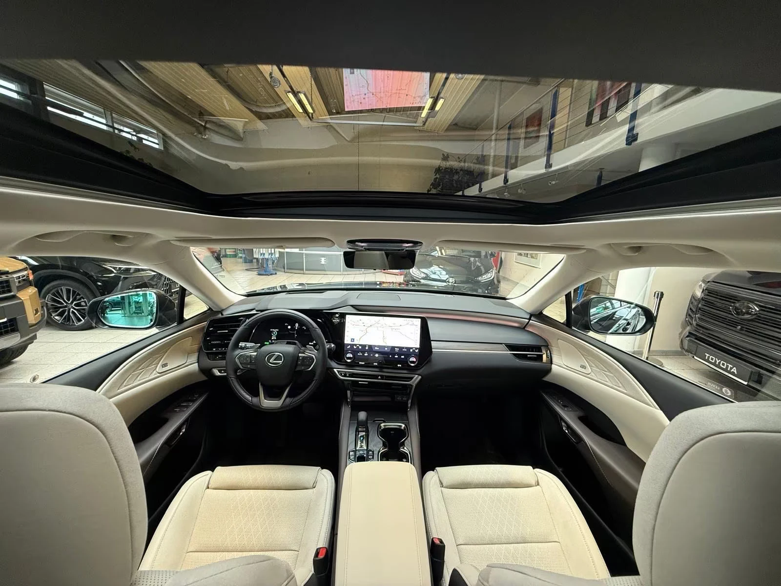 Lexus RX 450h plus PHEV/309HP/LUXURY/PANO/HUD/MEMO/360/LEVINSON/591g - изображение 10