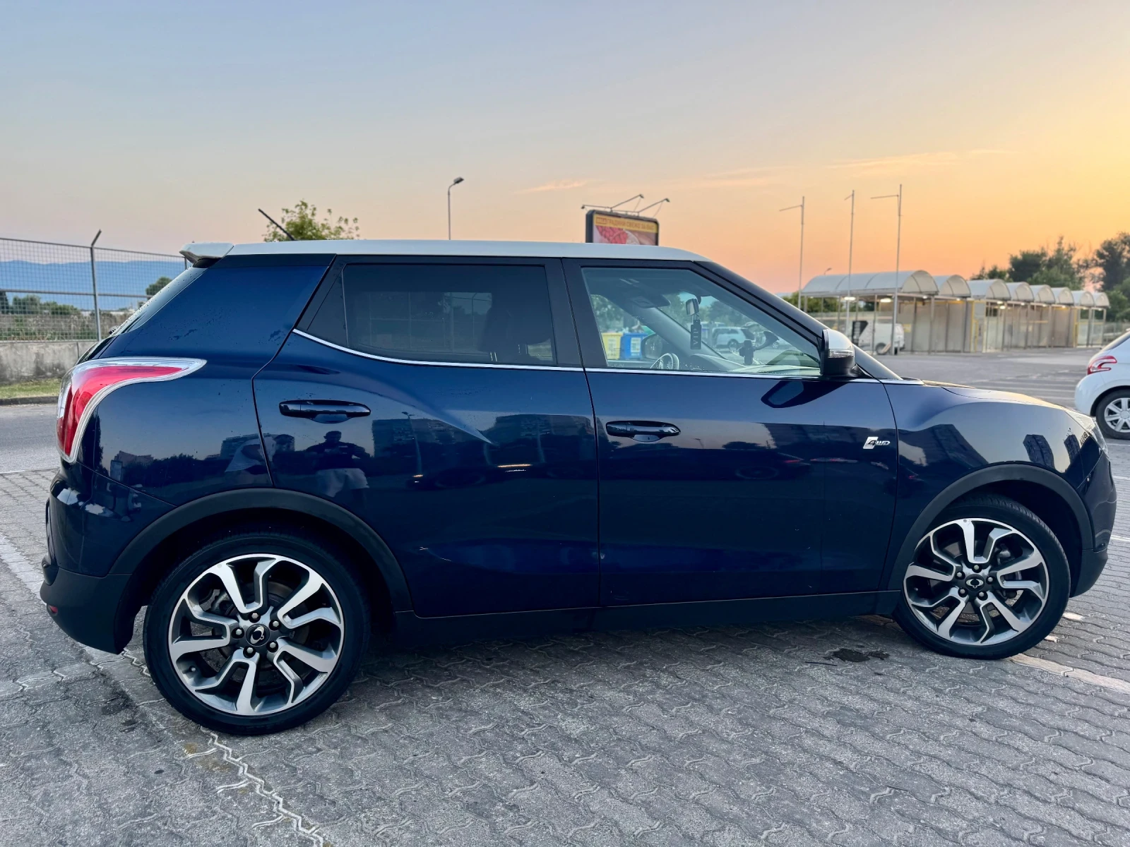 SsangYong Tivoli SsangYong Tivoli* 50400км* 4х4* Подгрев* Android* , снимка 3 - Автомобили и джипове - 53953440