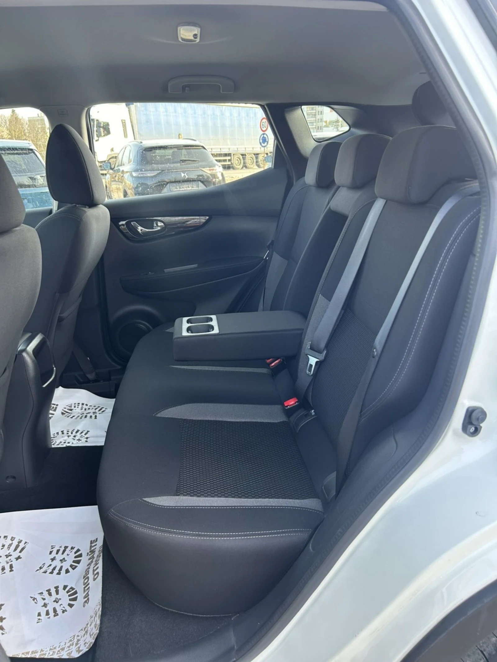 Nissan Qashqai 1.5 DCI 115 * NAVI * CAM * , снимка 14 - Автомобили и джипове - 54035899