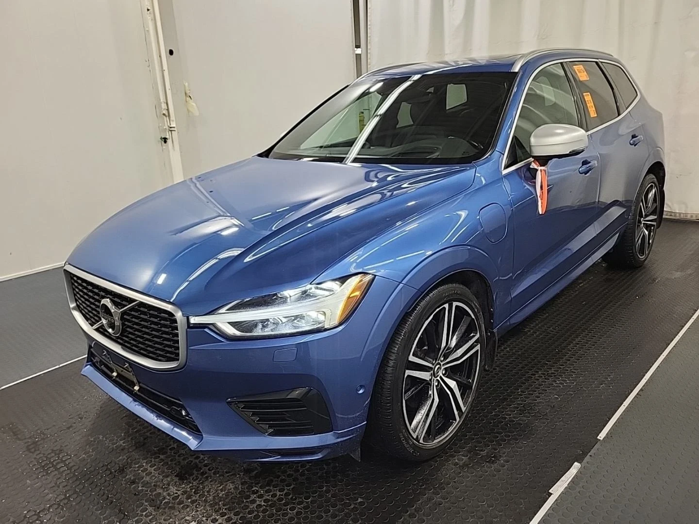 Volvo XC60 R-design* Hybrid* 360View* Line Assist* Подгрев* П