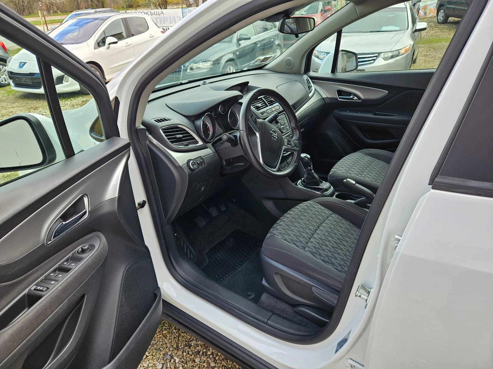 Opel Mokka 1.7 130кс , снимка 7 - Автомобили и джипове - 54335415