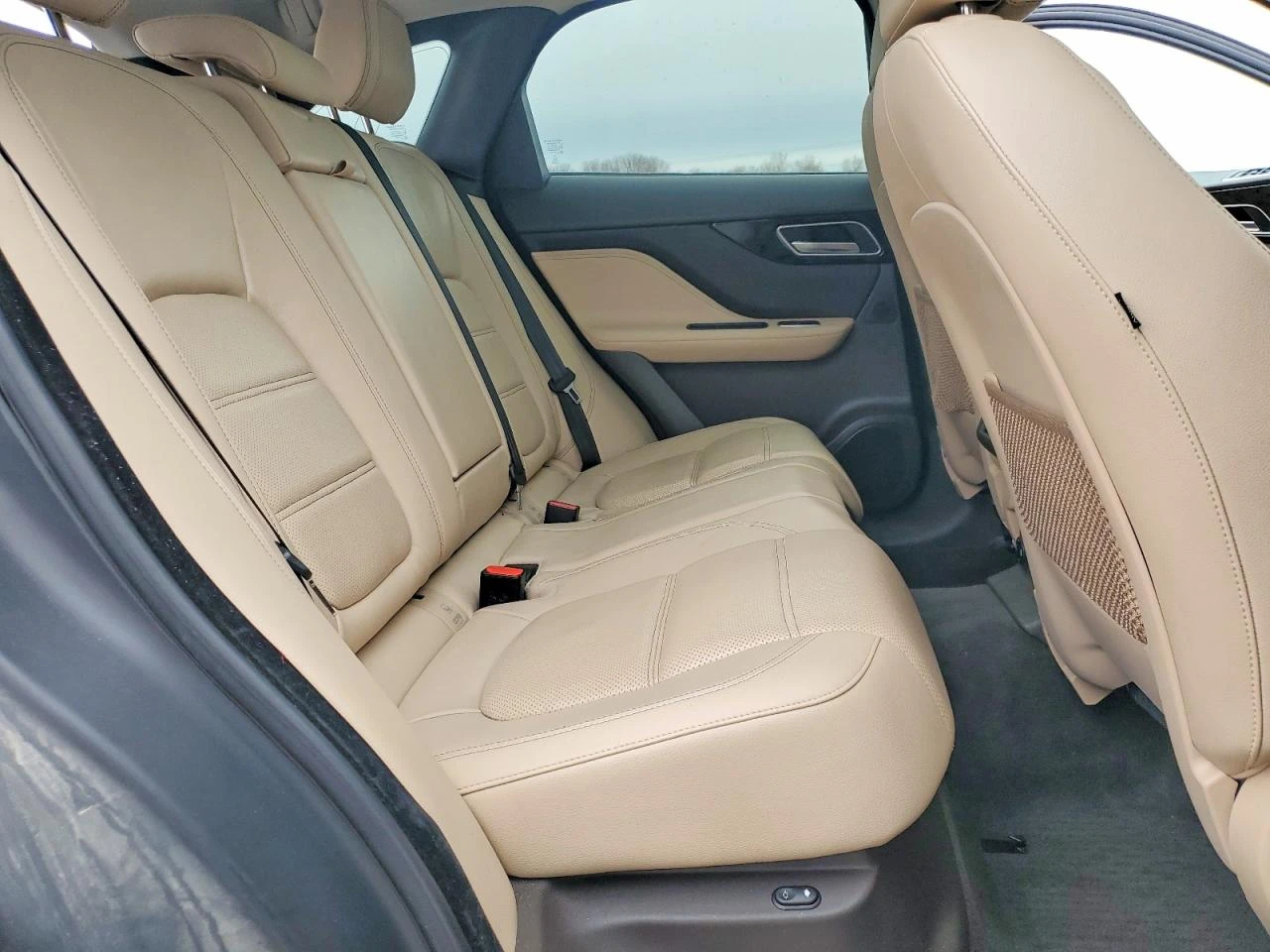 Jaguar F-PACE * Prestige* , снимка 11 - Автомобили и джипове - 54366165