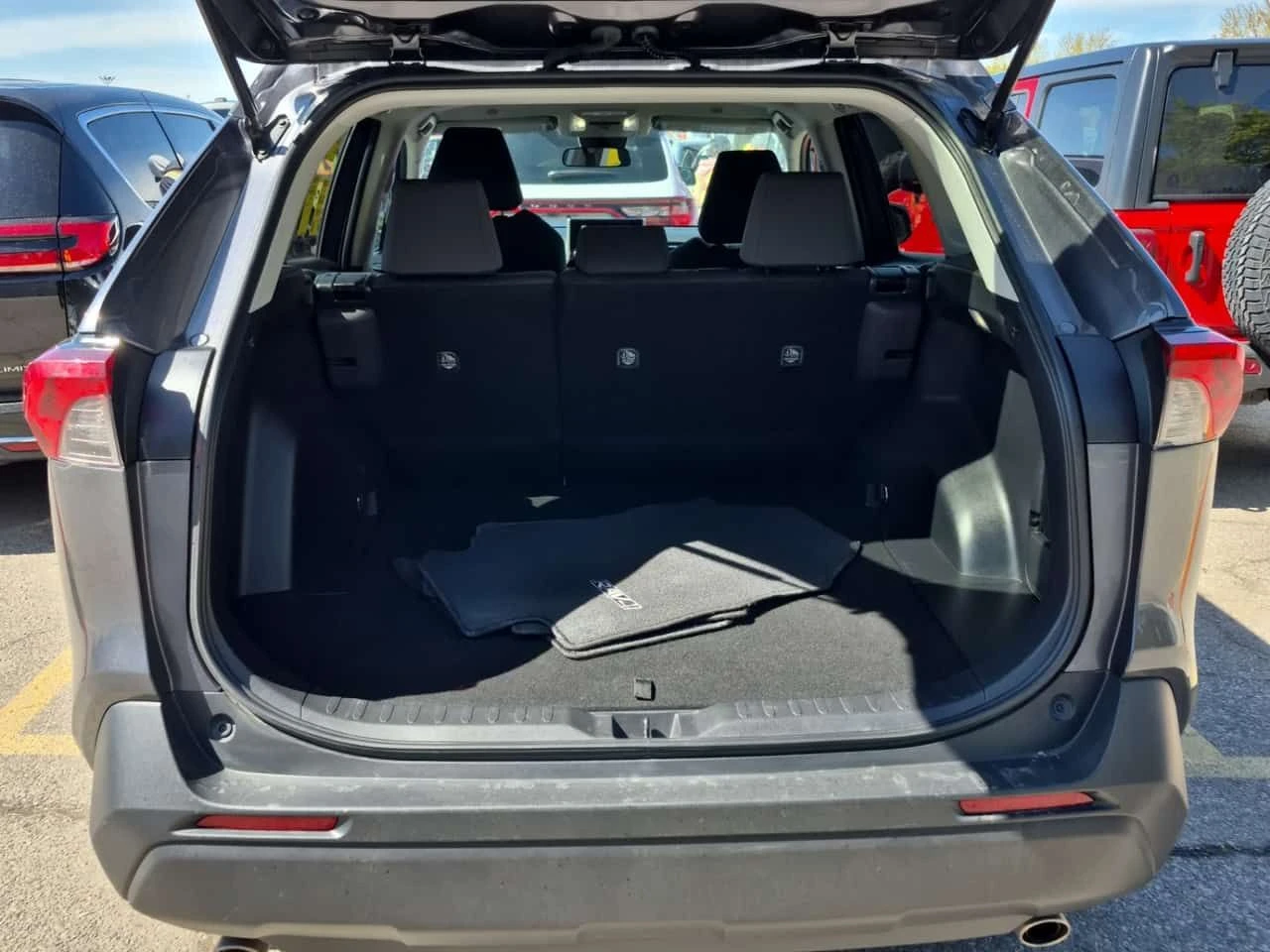 Toyota Rav4 * LE * ПОДГРЕВ * КАМЕРА * NAVI, снимка 14 - Автомобили и джипове - 54565758