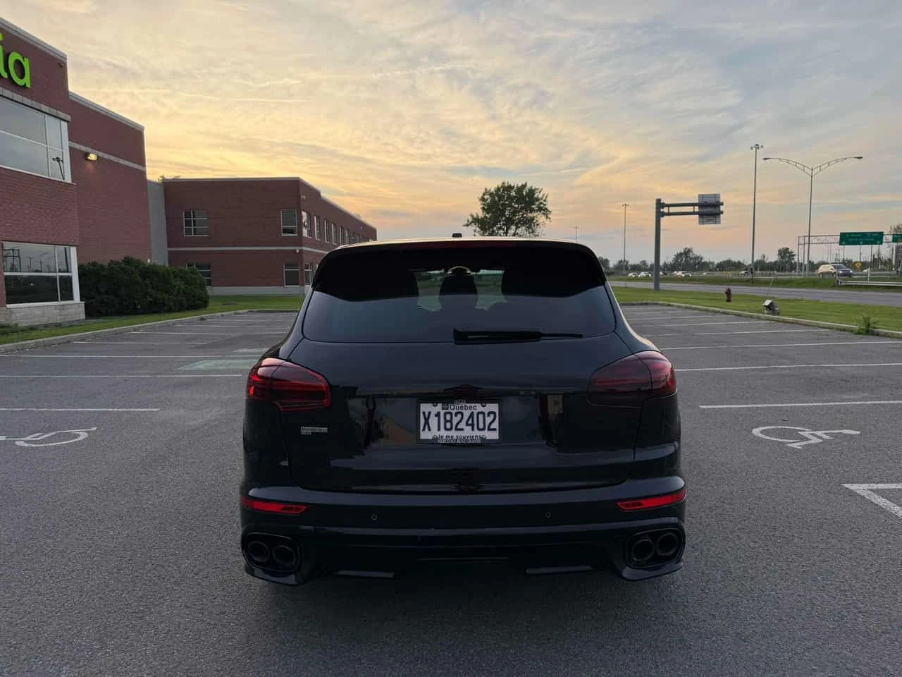 Porsche Cayenne * GTS * ПАНОРАМА* КАМЕРА* ПОДГРЕВ* , снимка 5 - Автомобили и джипове - 54879930
