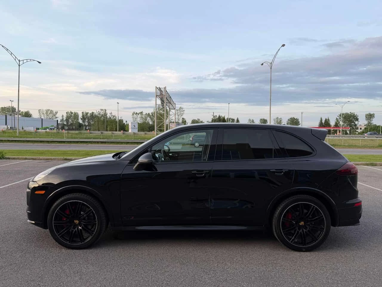 Porsche Cayenne * GTS * ПАНОРАМА* КАМЕРА* ПОДГРЕВ* , снимка 3 - Автомобили и джипове - 54879930