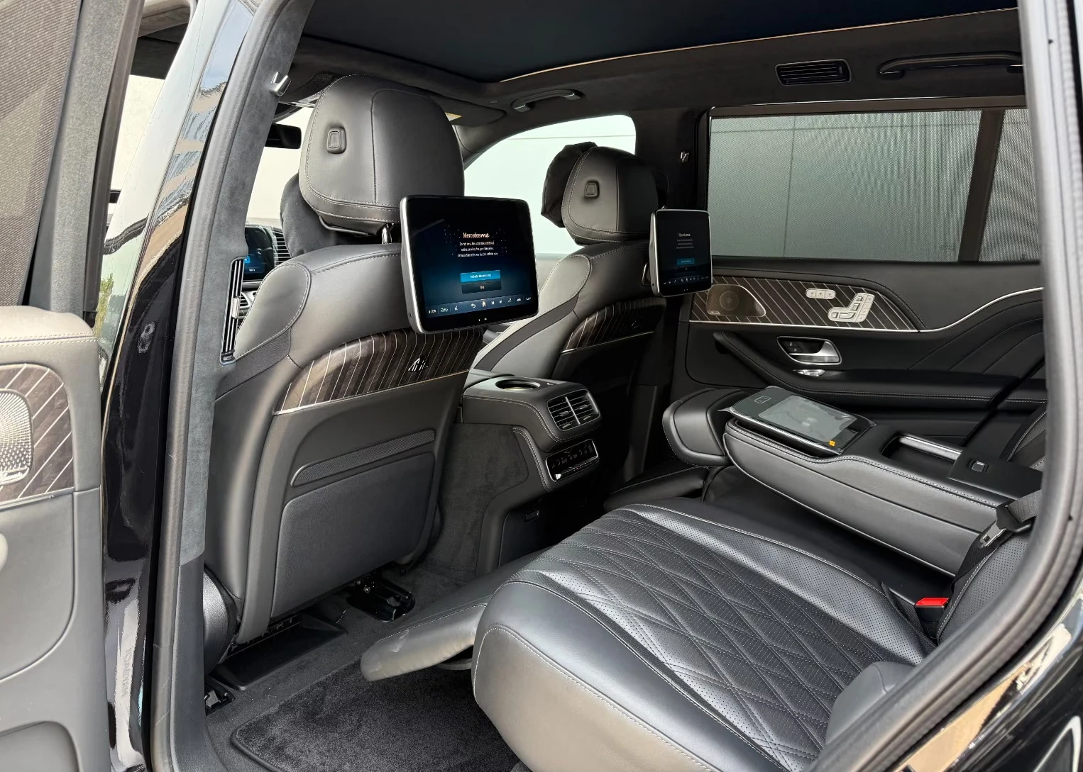 Mercedes-Benz GLS 600 Night series, снимка 10 - Автомобили и джипове - 55795838