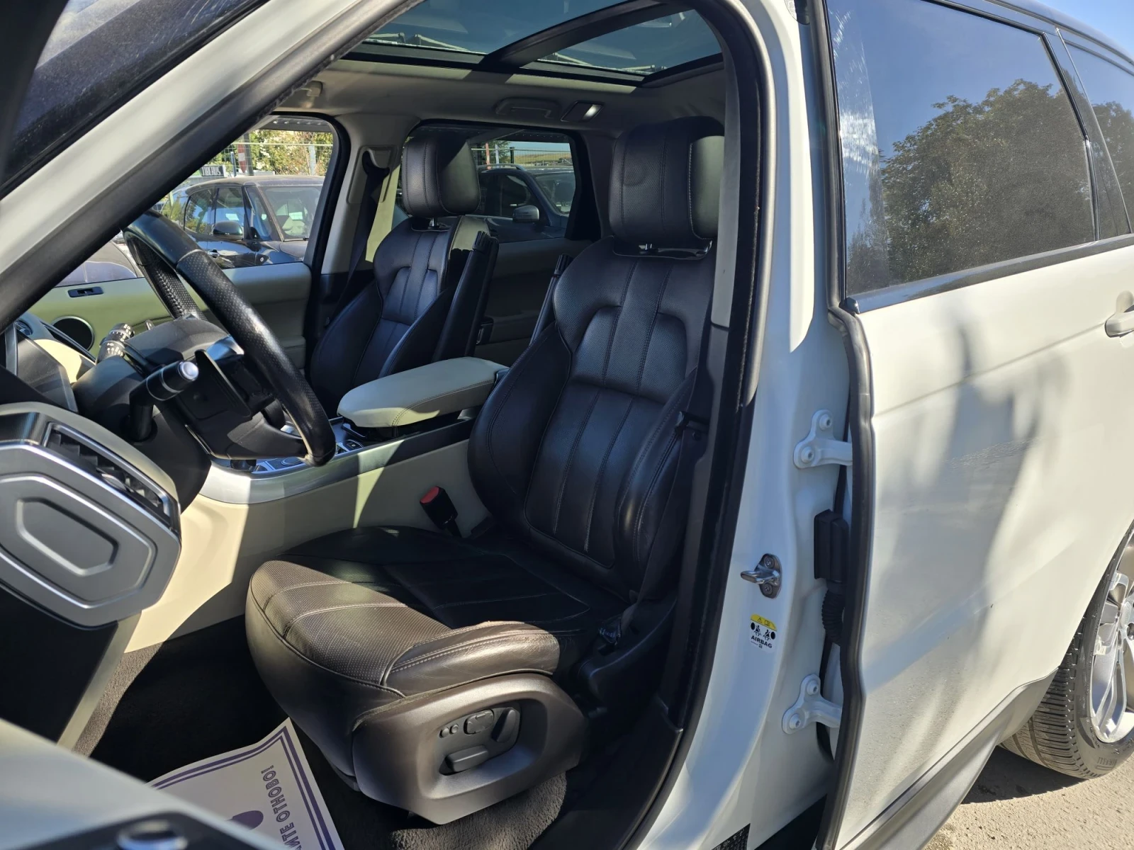 Land Rover Range Rover Sport 3.0TDV6 HSE 250к.с Панорама Камера, снимка 9 - Автомобили и джипове - 56115439
