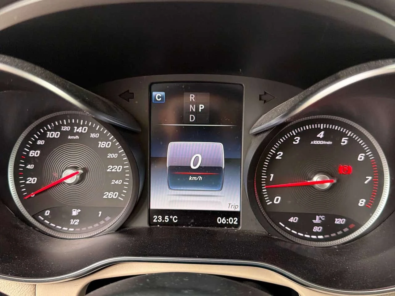 Mercedes-Benz GLC 300 * 4MATIC * CARFAX * ОПЦИЯ ЗА ФИНАНСИРАНЕ, снимка 8 - Автомобили и джипове - 56207582