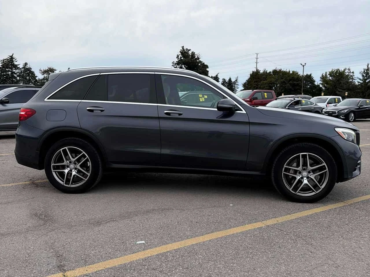 Mercedes-Benz GLC 300 * 4MATIC * CARFAX * ОПЦИЯ ЗА ФИНАНСИРАНЕ, снимка 3 - Автомобили и джипове - 56207582