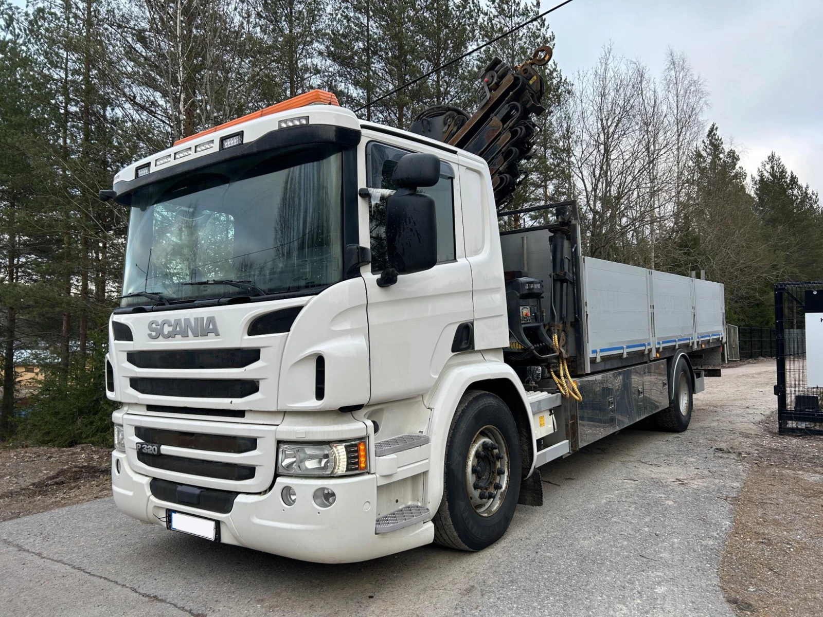 Scania P 320 + HIAB XS 144 HIPRO H-5