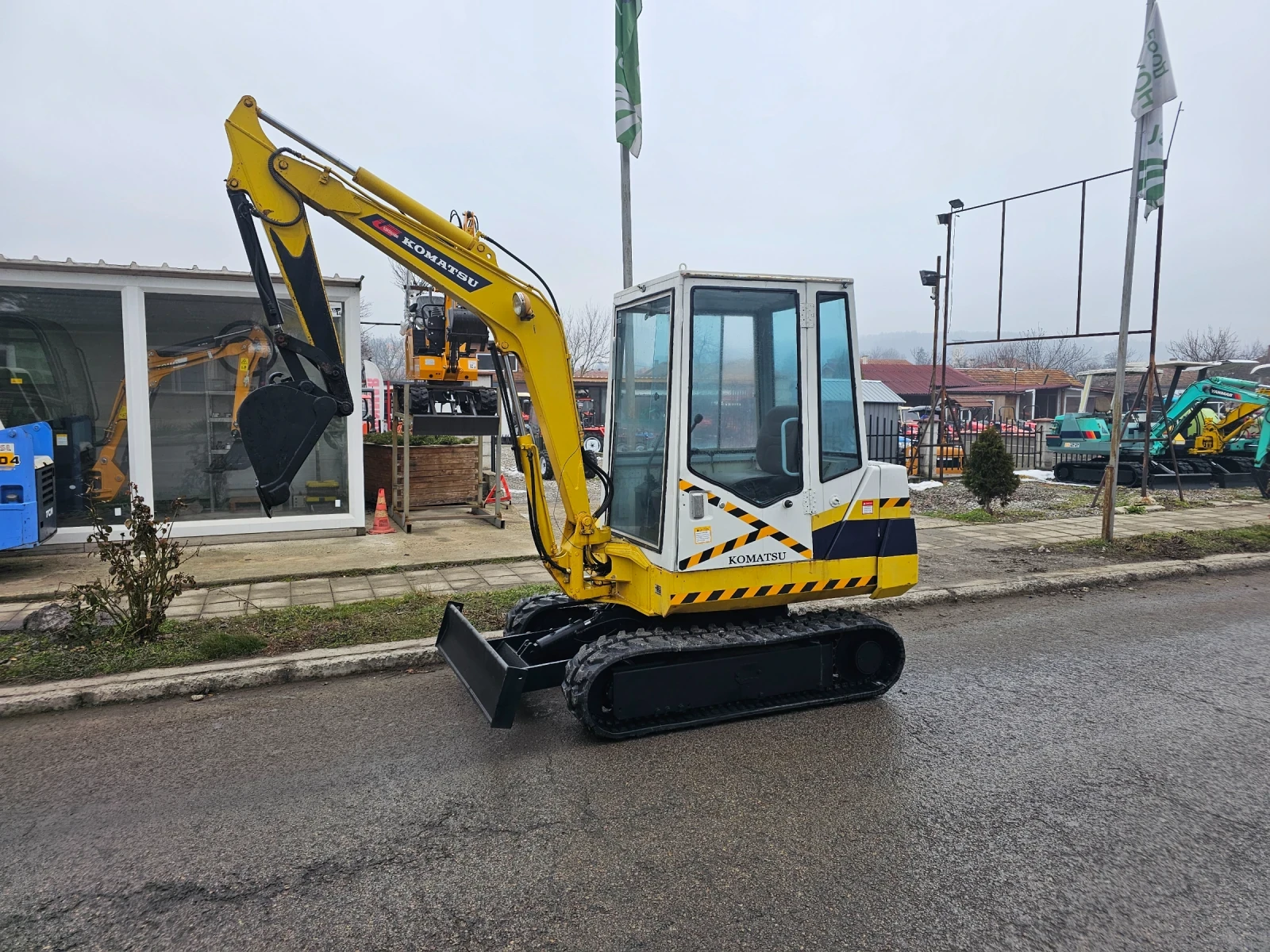 Багер Komatsu, снимка 1