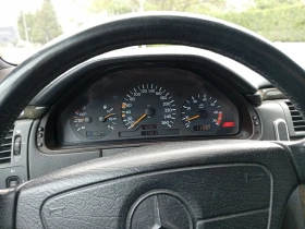 Mercedes-Benz E 200, снимка 13
