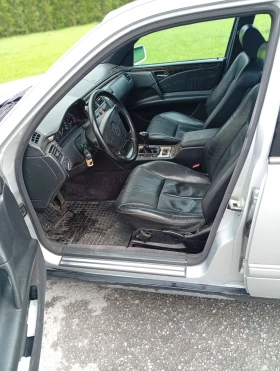 Mercedes-Benz E 200, снимка 7