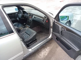 Mercedes-Benz E 200, снимка 10