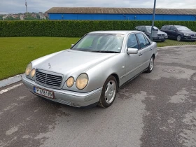 Mercedes-Benz E 200, снимка 4