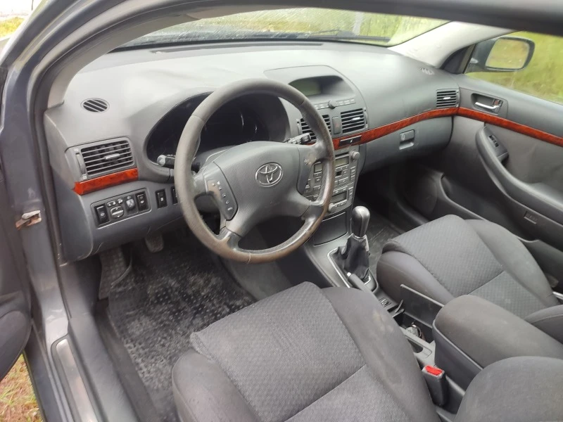 Toyota Avensis, снимка 5 - Автомобили и джипове - 47455932