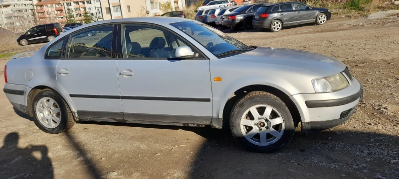 VW Passat, снимка 3 - Автомобили и джипове - 48088728