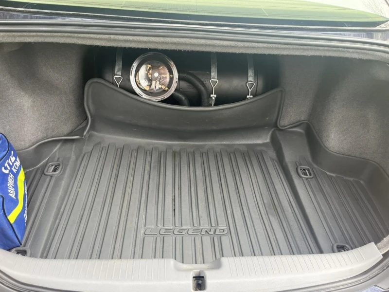 Honda Legend SH-AWD, снимка 16 - Автомобили и джипове - 52431779