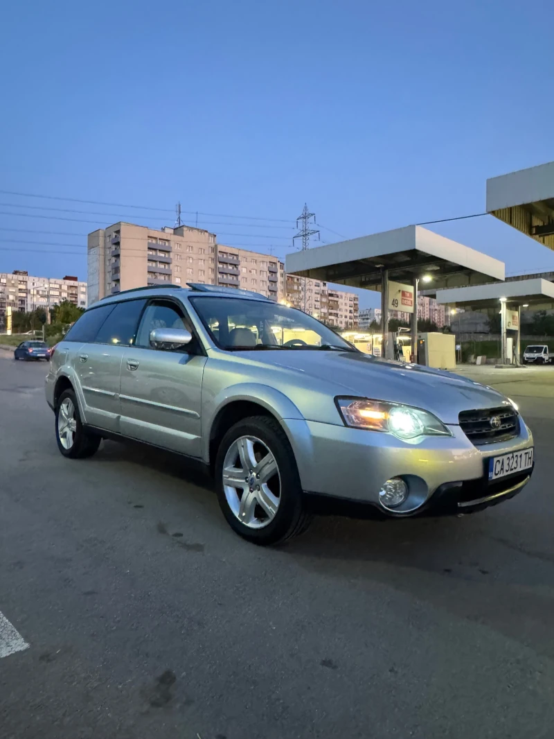 Subaru Outback 3.0 H6, снимка 2 - Автомобили и джипове - 52516969