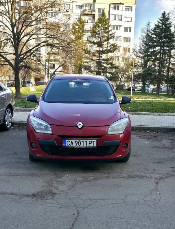Renault Megane, снимка 2 - Автомобили и джипове - 54335554