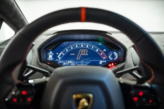 Lamborghini Huracan STERRATO / CERAMIC / SENSONUM / CARBON / CAMERA / , снимка 16 - Автомобили и джипове - 55443786