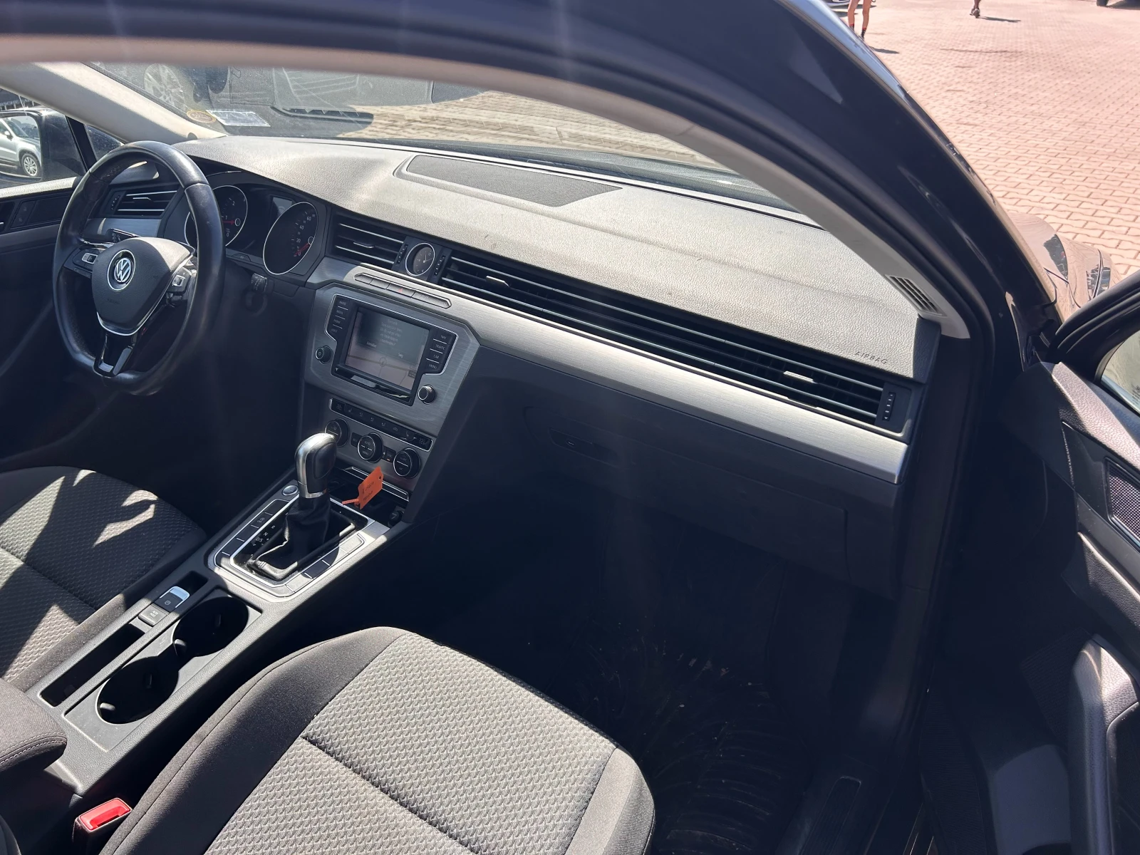 VW Passat 1.6TDI AVTOMAT/NAVI EURO 6 - изображение 10