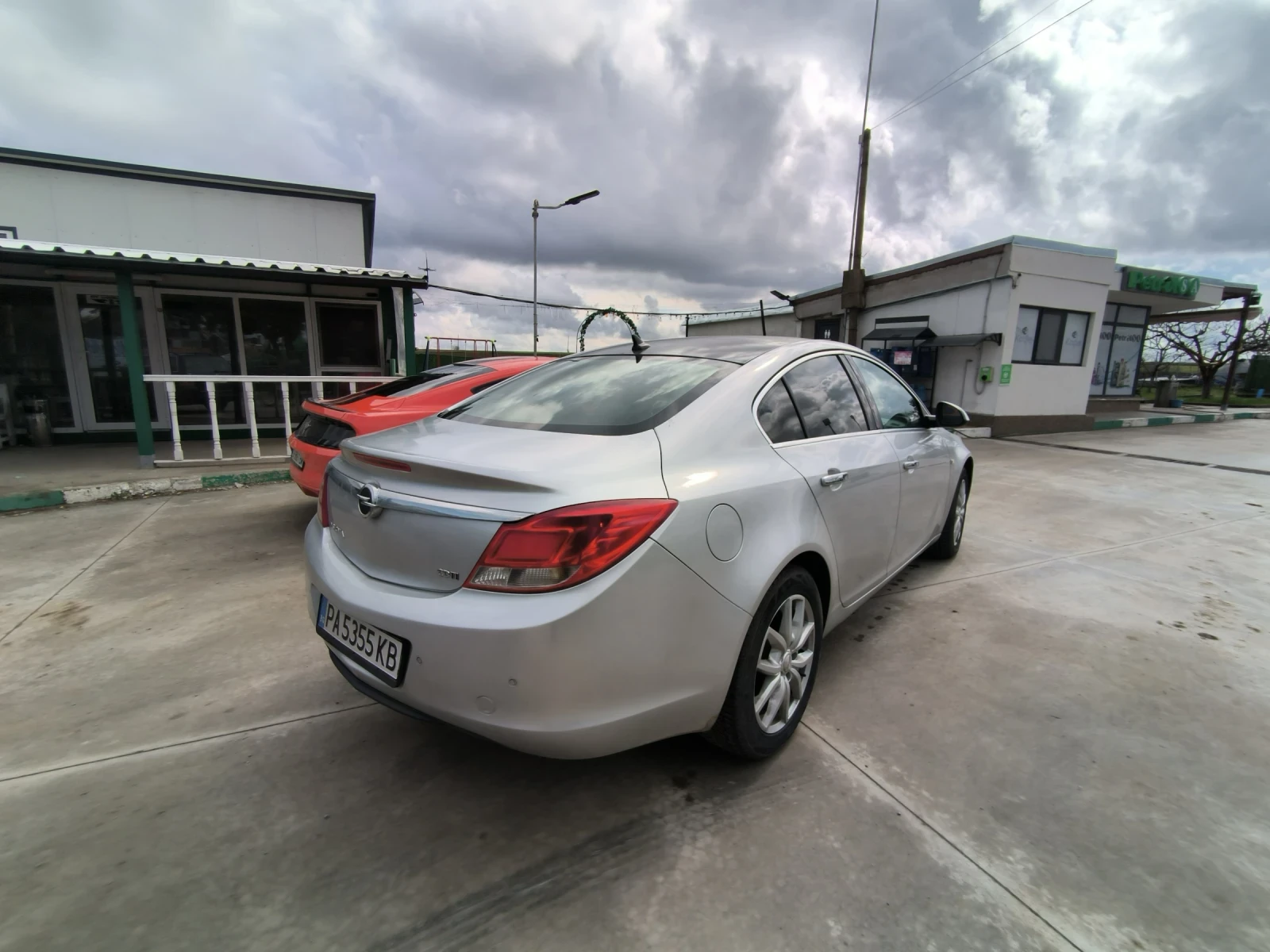 Opel Insignia, снимка 4 - Автомобили и джипове - 54010157