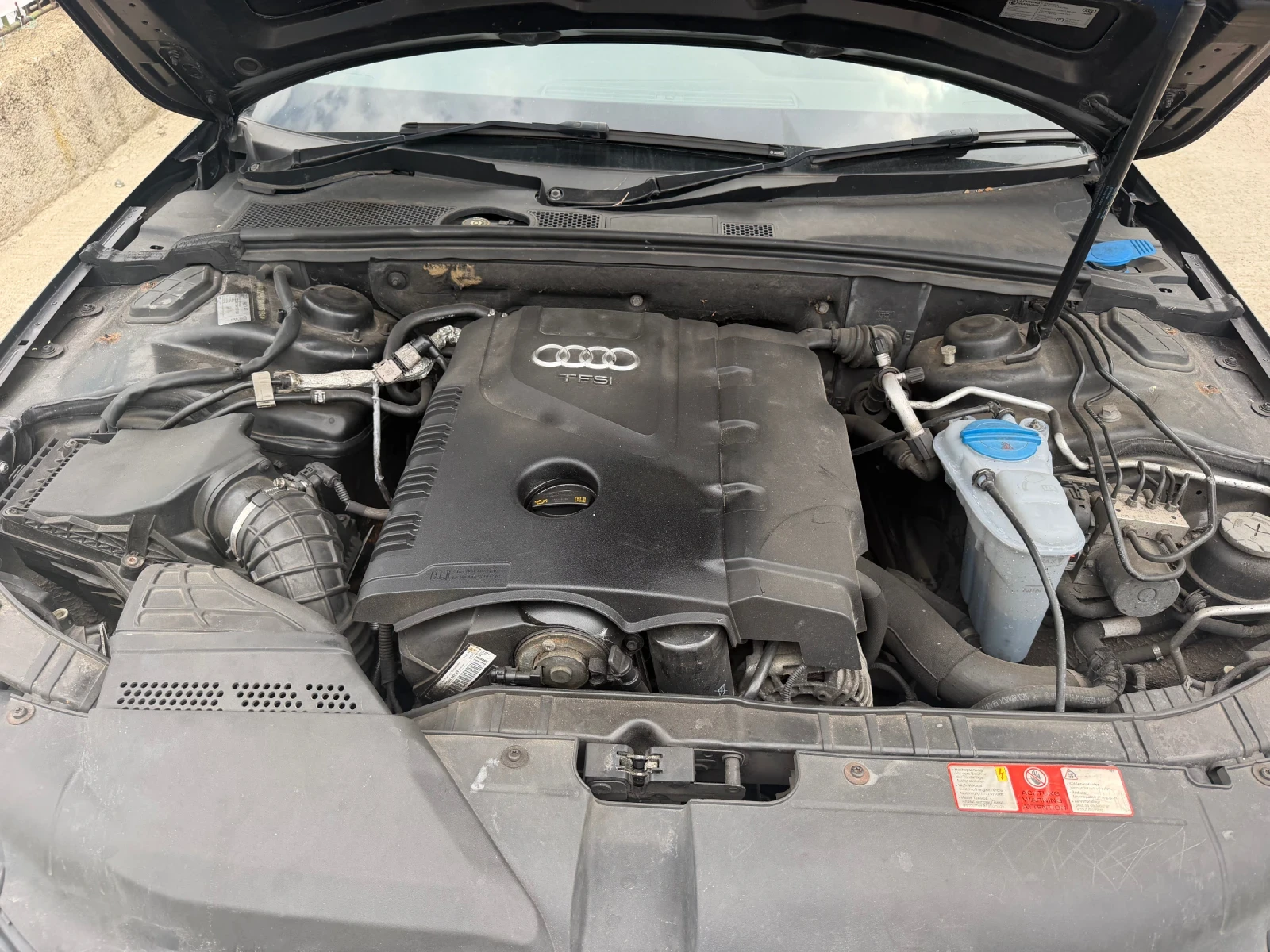 Audi A4 1.8Tfsi s line, снимка 5 - Автомобили и джипове - 54163284