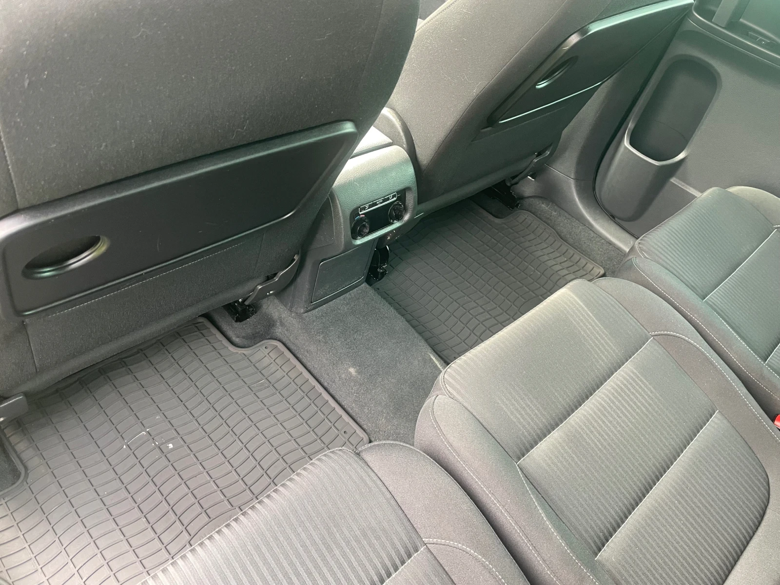 Seat Alhambra, снимка 6 - Автомобили и джипове - 54259462