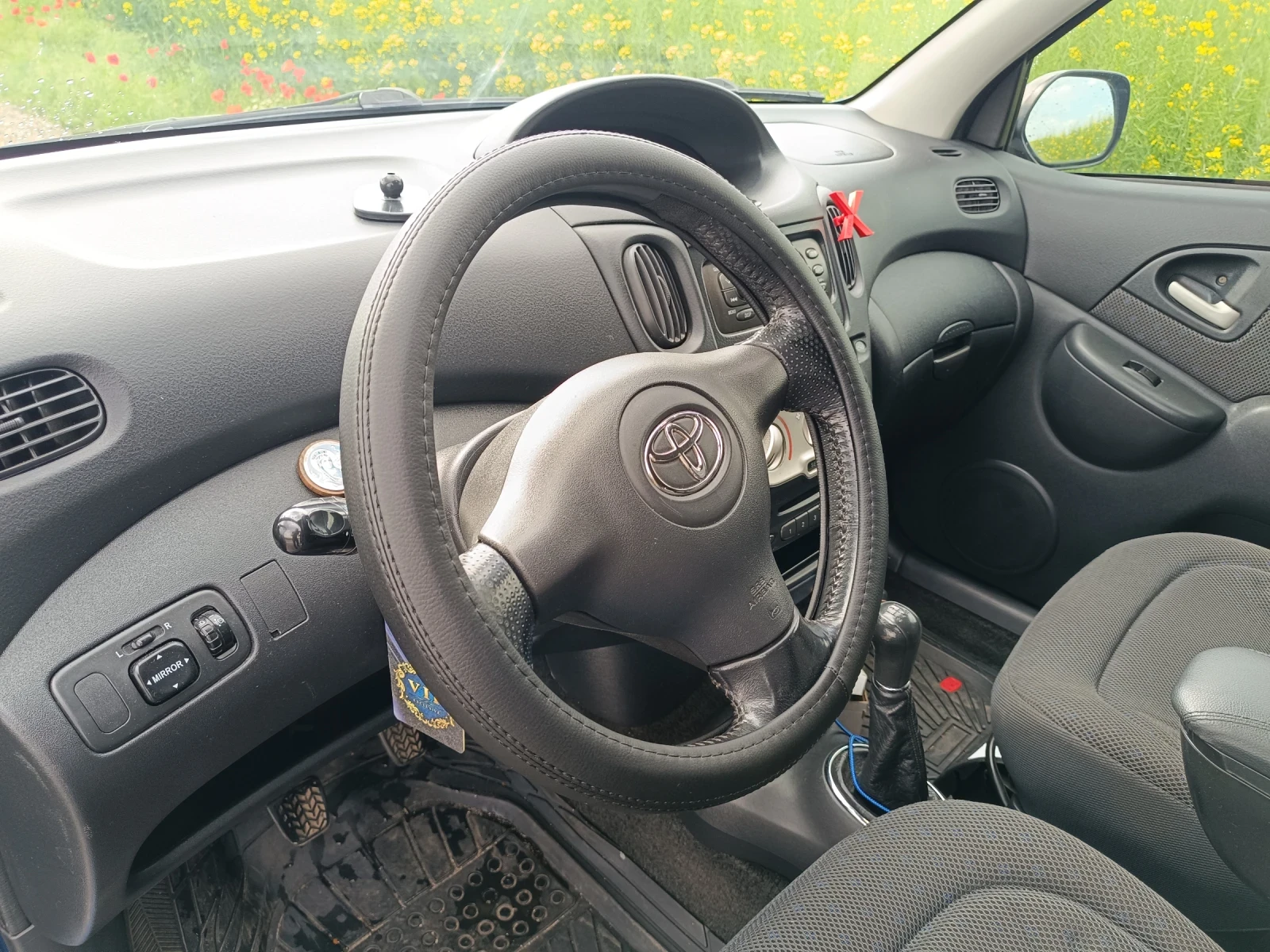 Toyota Yaris verso 1.4 ����� | Mobile.bg � ����������� 11