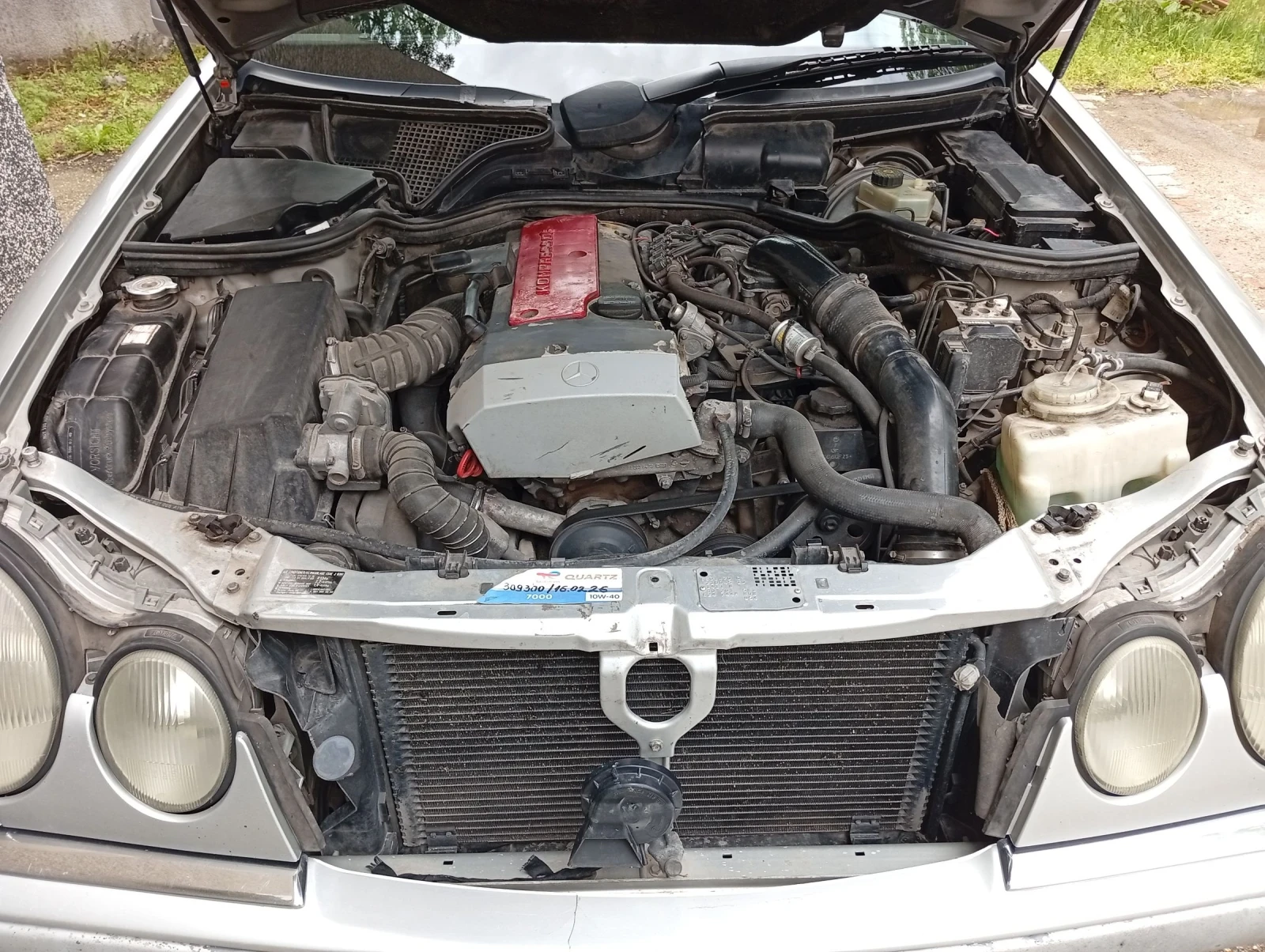 Mercedes-Benz E 200, снимка 12 - Автомобили и джипове - 54682882