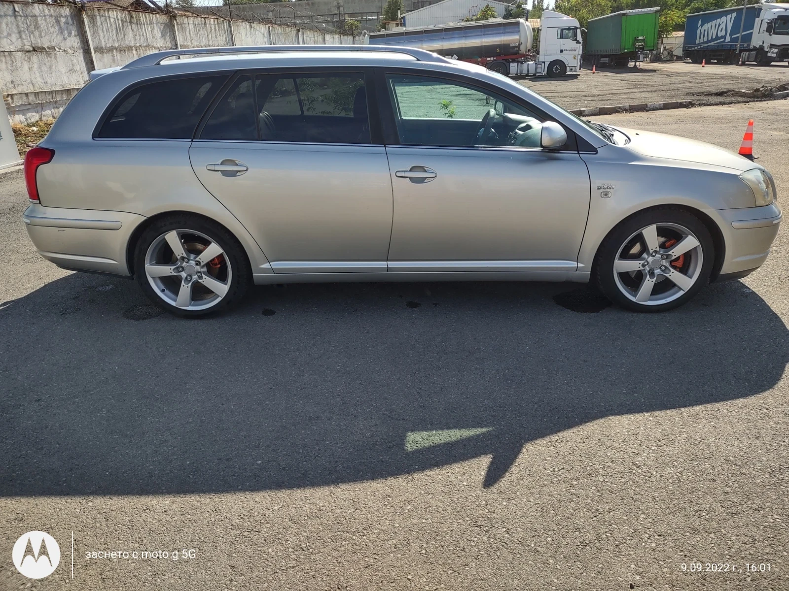 Toyota Avensis, снимка 12 - Автомобили и джипове - 54739788