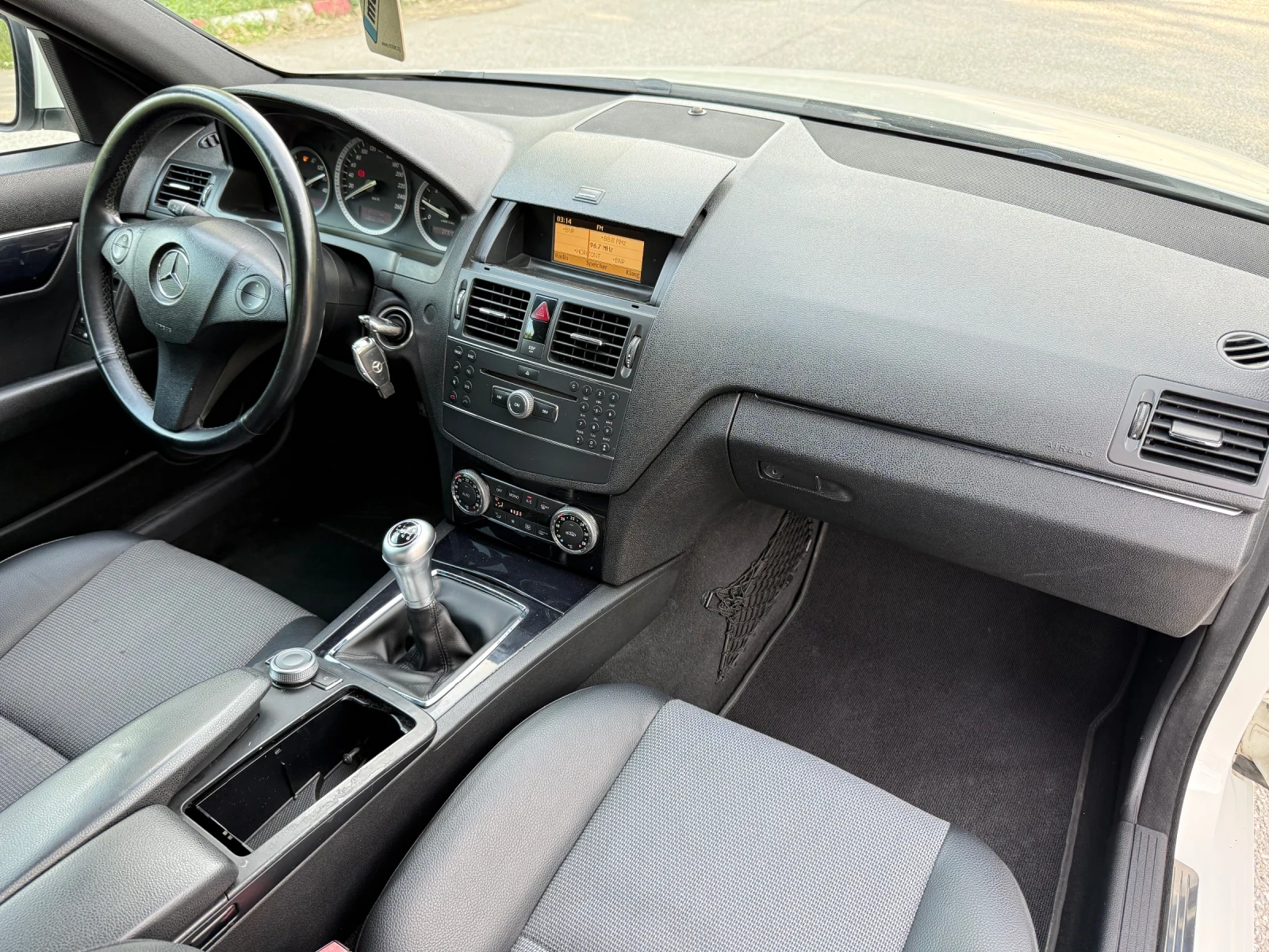 Mercedes-Benz C 220 2.2CDI 646/АМГ пакет/Климатроник, снимка 15 - Автомобили и джипове - 54981775